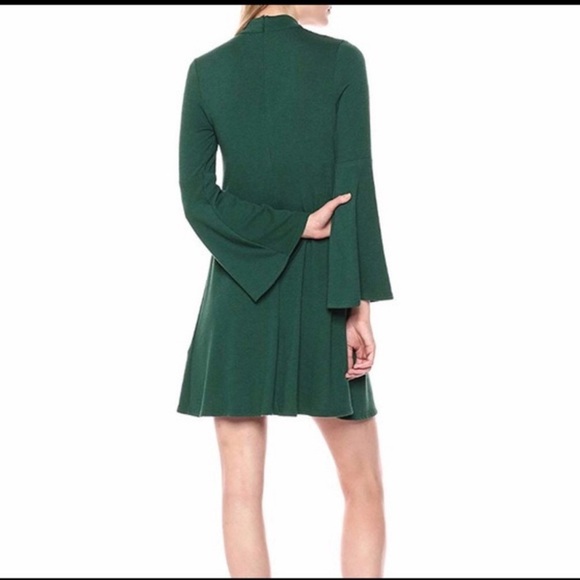 Karen Kane mini dress Bell sleeve detail and choker neckline. Size L - Picture 3 of 7